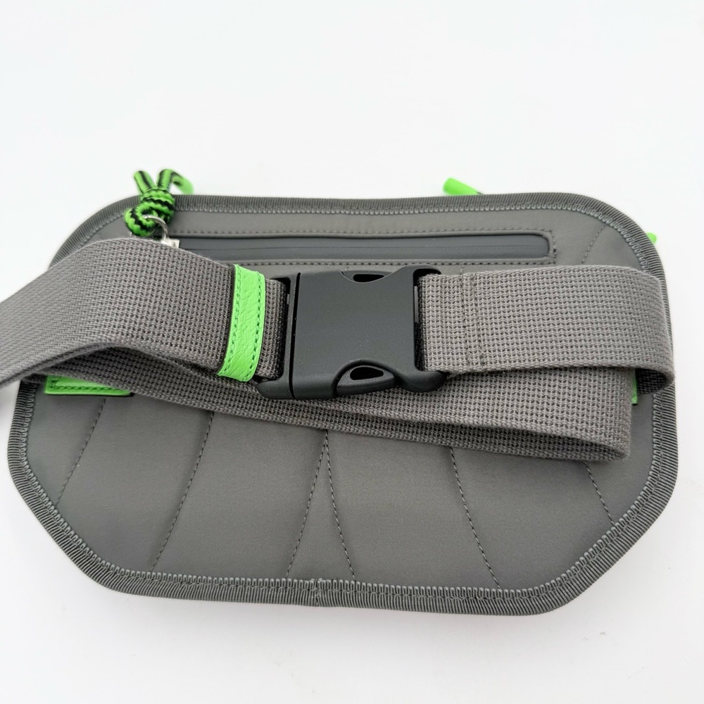 NEW Gucci Nylon Belt Bag - Picture 5 of 10